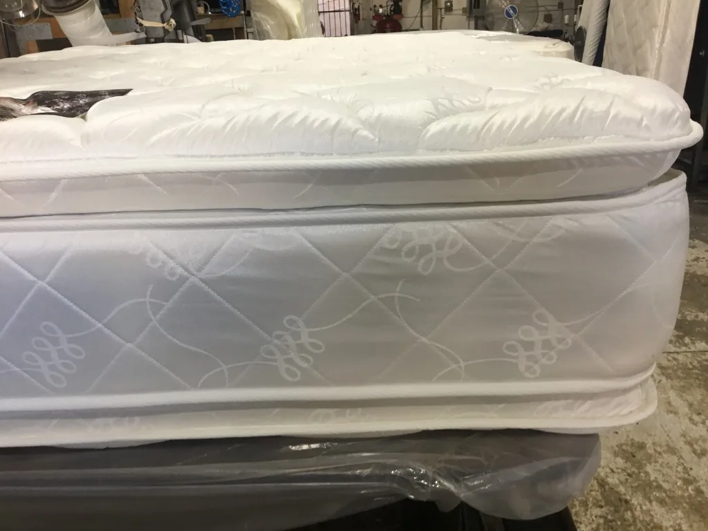 Dual-sided pillow top construction detail